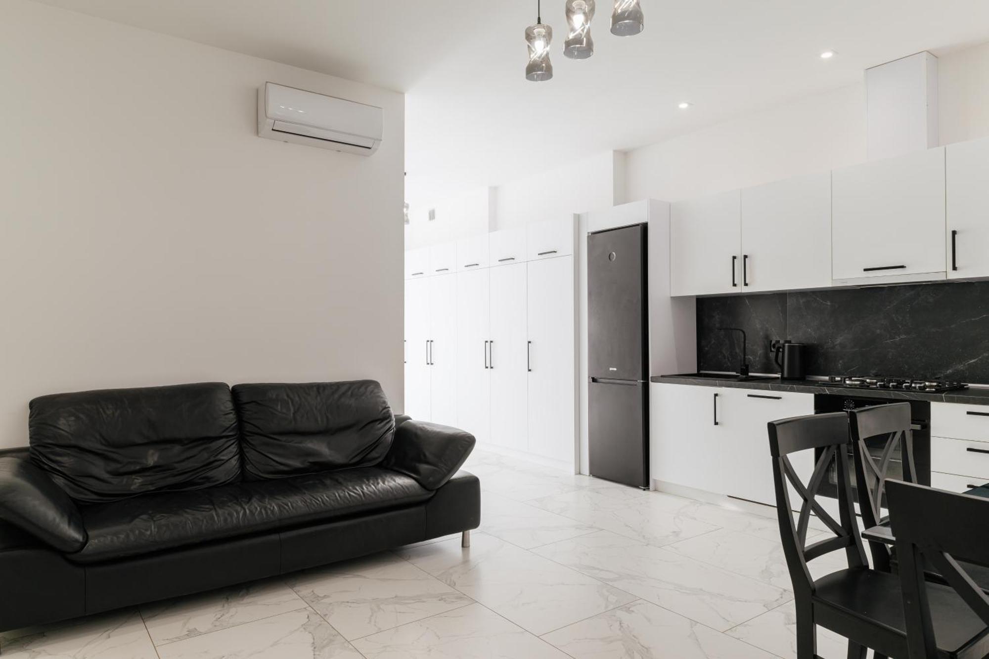 Luxury Apartments-Belochka Uzhhorod Exterior photo