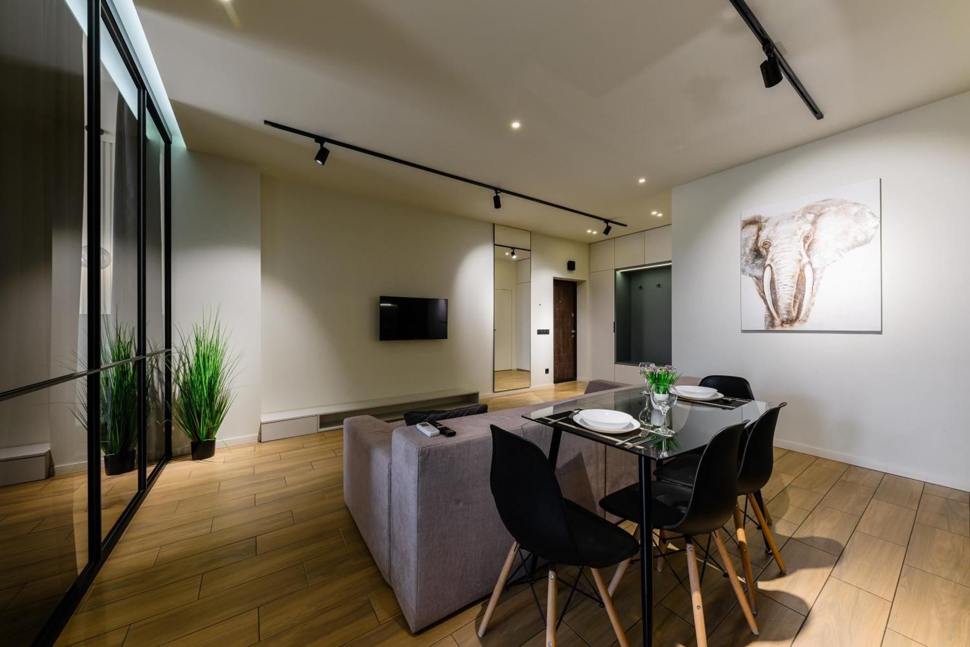 Luxury Apartments-Belochka Uzhhorod Exterior photo